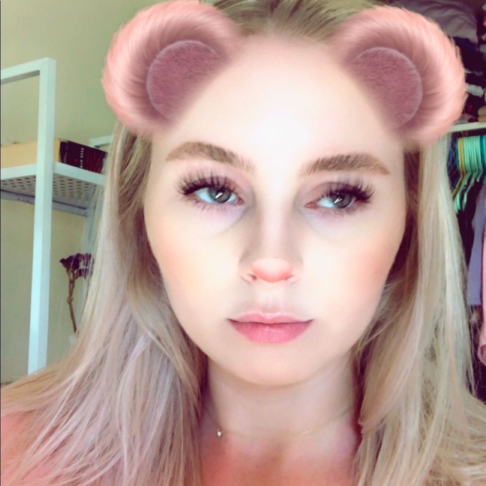 Meet your Posher, Lauren